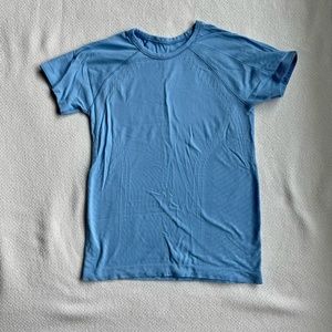 Athleta Girl short-sleeve crewneck shirt, Size Small (7), Light Blue